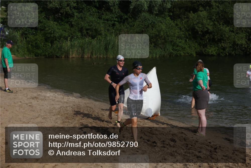 21.06.2026 - 29. Vierlanden-Triathlon Andreas Tolksdorf http://msf.ph/oto/9852790 21.06.2026 08:35:50 Schwimmen  meine-sportfotos.de