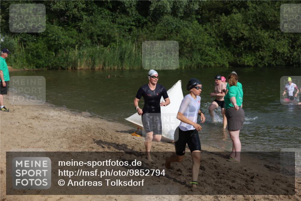 21.06.2026 - 29. Vierlanden-Triathlon Andreas Tolksdorf http://msf.ph/oto/9852794 21.06.2026 08:35:51 Schwimmen  meine-sportfotos.de