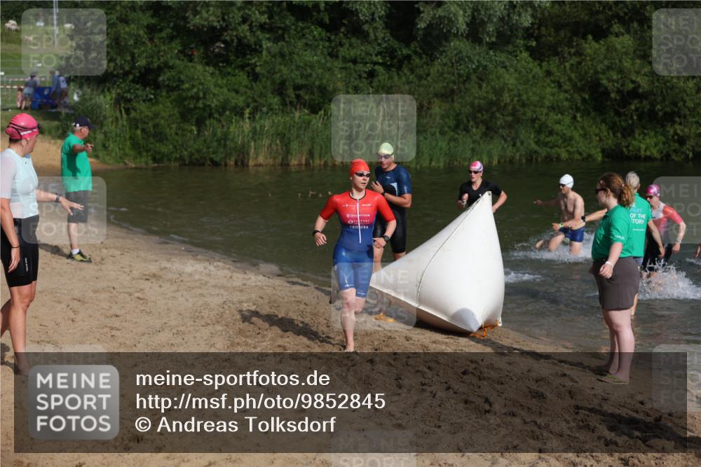 21.06.2026 - 29. Vierlanden-Triathlon Andreas Tolksdorf http://msf.ph/oto/9852845 21.06.2026 08:36:12 Schwimmen  meine-sportfotos.de