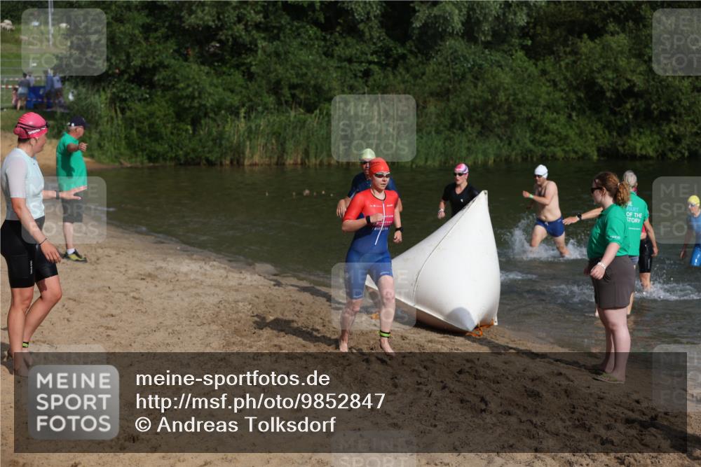 21.06.2026 - 29. Vierlanden-Triathlon Andreas Tolksdorf http://msf.ph/oto/9852847 21.06.2026 08:36:12 Schwimmen  meine-sportfotos.de