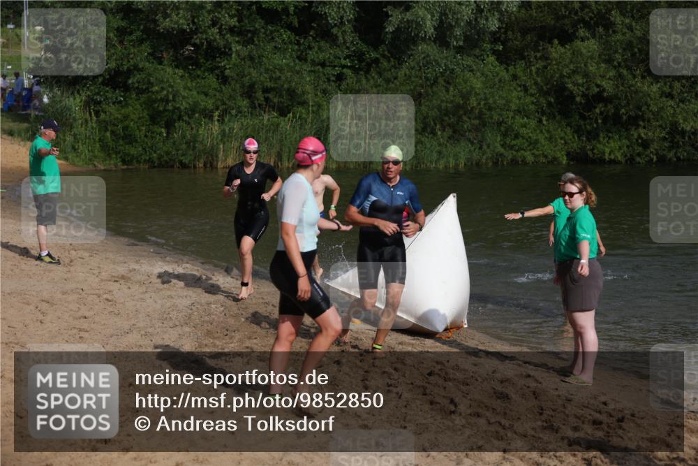 21.06.2026 - 29. Vierlanden-Triathlon Andreas Tolksdorf http://msf.ph/oto/9852850 21.06.2026 08:36:14 Schwimmen  meine-sportfotos.de