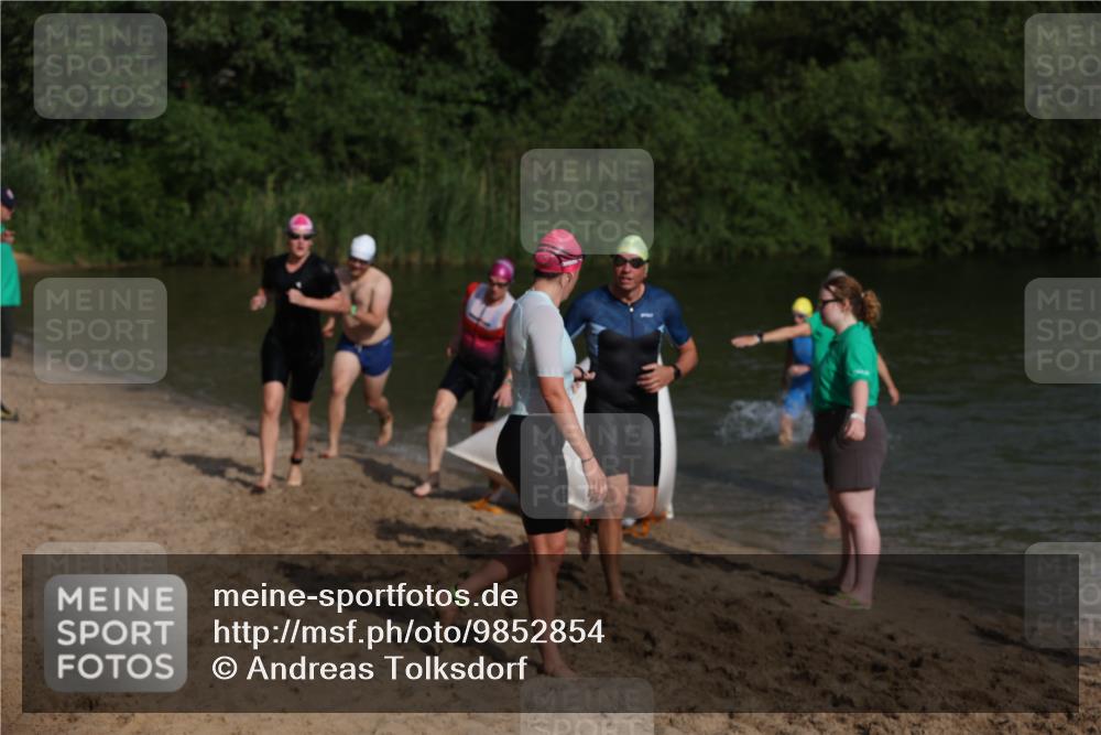 21.06.2026 - 29. Vierlanden-Triathlon Andreas Tolksdorf http://msf.ph/oto/9852854 21.06.2026 08:36:14 Schwimmen  meine-sportfotos.de