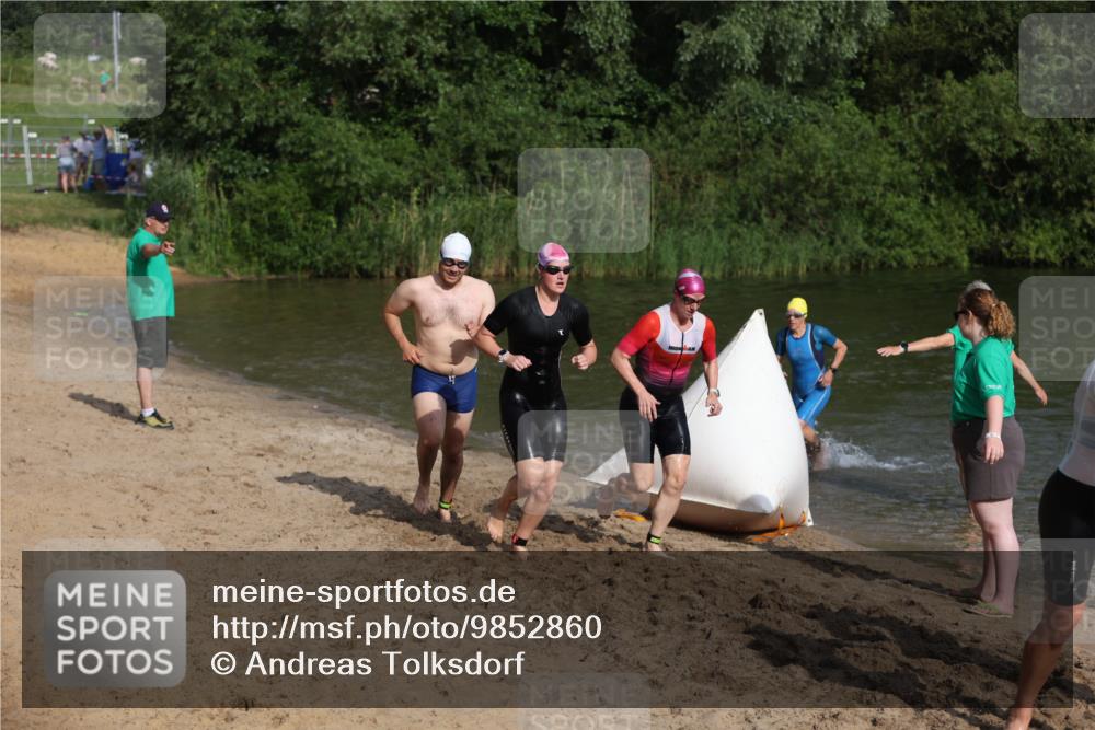 21.06.2026 - 29. Vierlanden-Triathlon Andreas Tolksdorf http://msf.ph/oto/9852860 21.06.2026 08:36:15 Schwimmen  meine-sportfotos.de