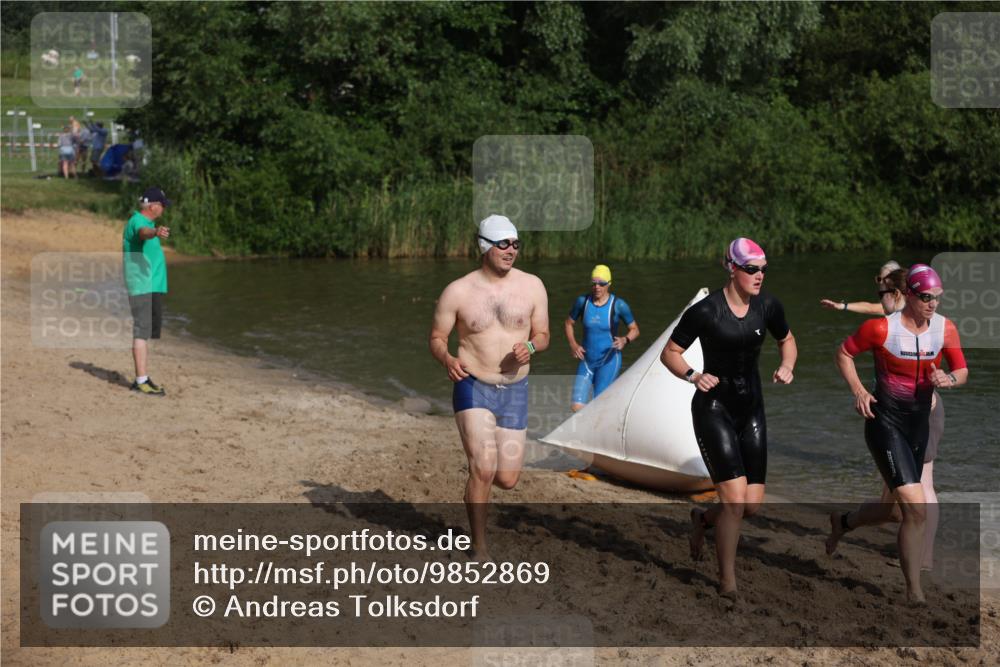 21.06.2026 - 29. Vierlanden-Triathlon Andreas Tolksdorf http://msf.ph/oto/9852869 21.06.2026 08:36:16 Schwimmen  meine-sportfotos.de