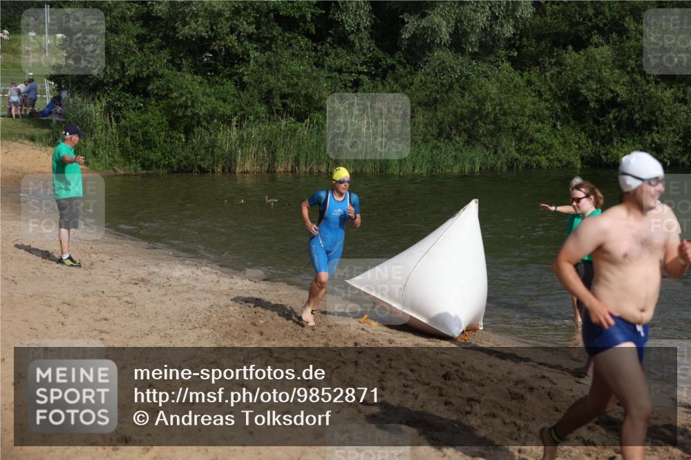 21.06.2026 - 29. Vierlanden-Triathlon Andreas Tolksdorf http://msf.ph/oto/9852871 21.06.2026 08:36:18 Schwimmen  meine-sportfotos.de