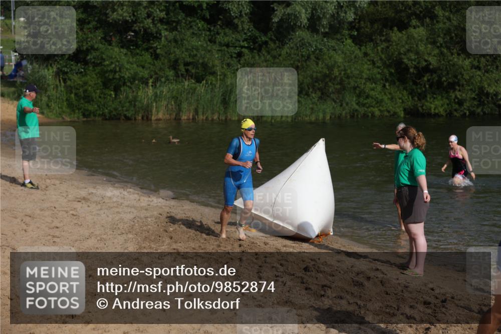 21.06.2026 - 29. Vierlanden-Triathlon Andreas Tolksdorf http://msf.ph/oto/9852874 21.06.2026 08:36:18 Schwimmen  meine-sportfotos.de