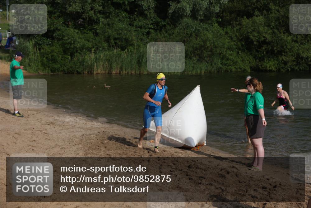 21.06.2026 - 29. Vierlanden-Triathlon Andreas Tolksdorf http://msf.ph/oto/9852875 21.06.2026 08:36:18 Schwimmen  meine-sportfotos.de