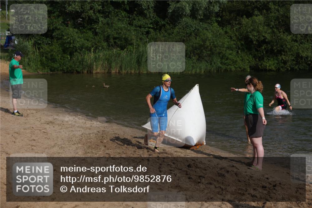 21.06.2026 - 29. Vierlanden-Triathlon Andreas Tolksdorf http://msf.ph/oto/9852876 21.06.2026 08:36:18 Schwimmen  meine-sportfotos.de