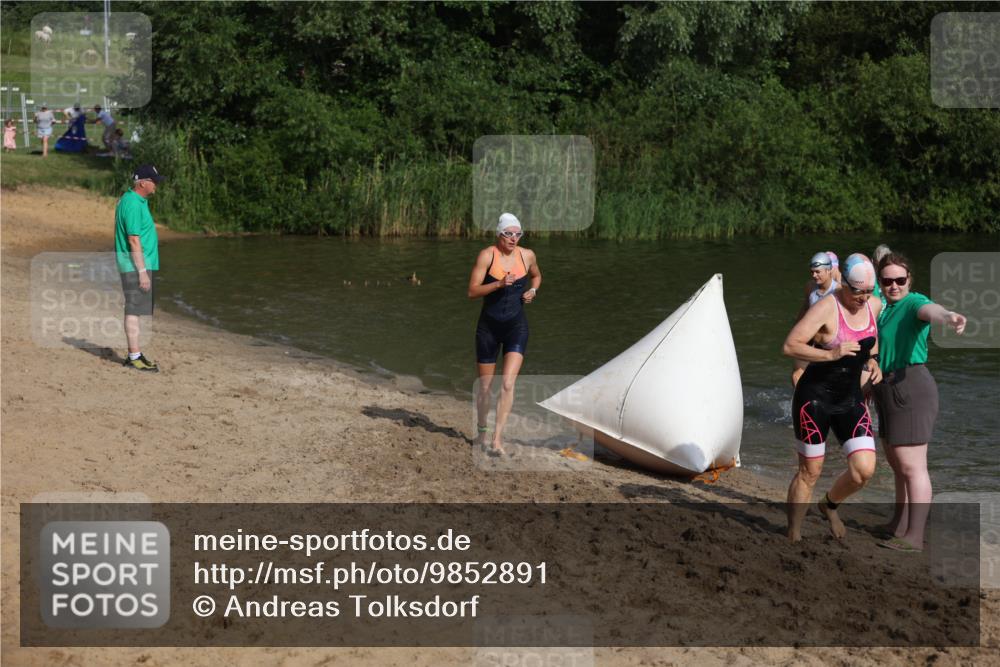 21.06.2026 - 29. Vierlanden-Triathlon Andreas Tolksdorf http://msf.ph/oto/9852891 21.06.2026 08:36:26 Schwimmen  meine-sportfotos.de