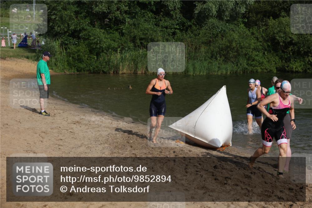 21.06.2026 - 29. Vierlanden-Triathlon Andreas Tolksdorf http://msf.ph/oto/9852894 21.06.2026 08:36:26 Schwimmen  meine-sportfotos.de