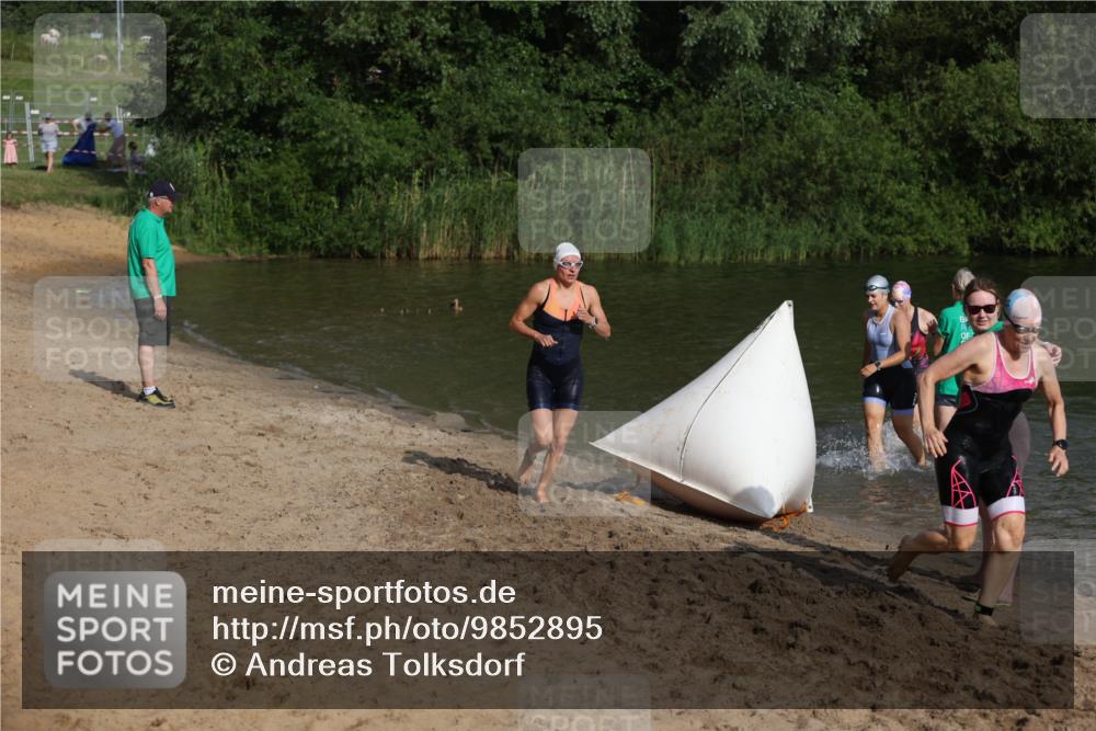 21.06.2026 - 29. Vierlanden-Triathlon Andreas Tolksdorf http://msf.ph/oto/9852895 21.06.2026 08:36:26 Schwimmen  meine-sportfotos.de