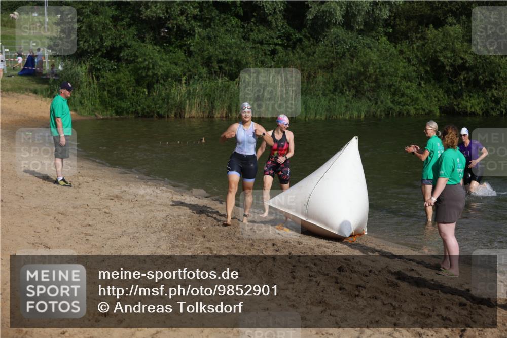 21.06.2026 - 29. Vierlanden-Triathlon Andreas Tolksdorf http://msf.ph/oto/9852901 21.06.2026 08:36:29 Schwimmen  meine-sportfotos.de