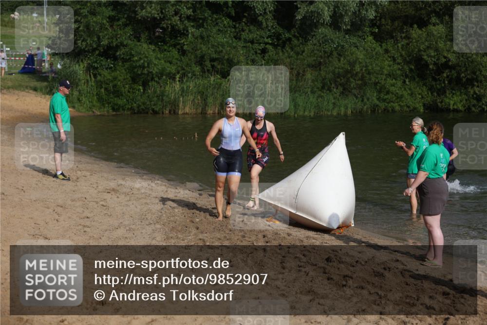 21.06.2026 - 29. Vierlanden-Triathlon Andreas Tolksdorf http://msf.ph/oto/9852907 21.06.2026 08:36:29 Schwimmen  meine-sportfotos.de