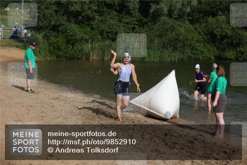 21.06.2026 - 29. Vierlanden-Triathlon Andreas Tolksdorf http://msf.ph/oto/9852910 21.06.2026 08:36:30 Schwimmen  meine-sportfotos.de