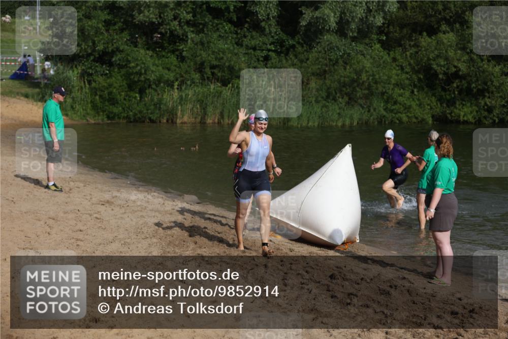 21.06.2026 - 29. Vierlanden-Triathlon Andreas Tolksdorf http://msf.ph/oto/9852914 21.06.2026 08:36:30 Schwimmen  meine-sportfotos.de