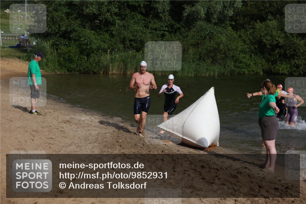 21.06.2026 - 29. Vierlanden-Triathlon Andreas Tolksdorf http://msf.ph/oto/9852931 21.06.2026 08:36:38 Schwimmen 207, 211 meine-sportfotos.de