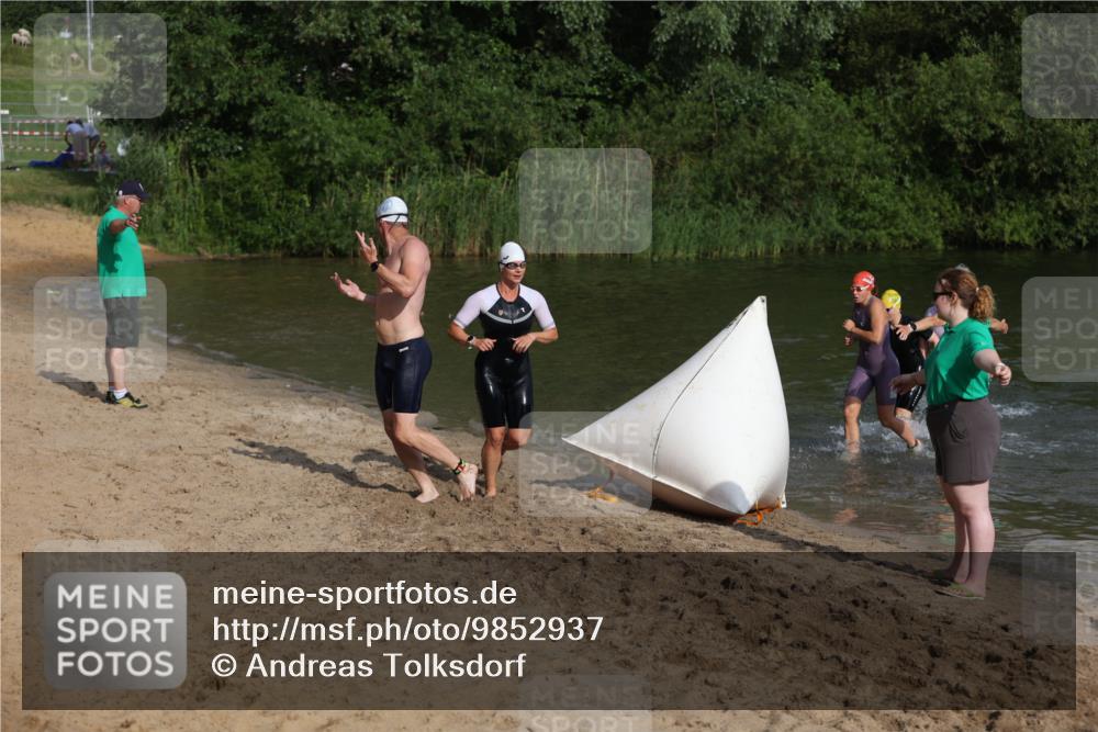 21.06.2026 - 29. Vierlanden-Triathlon Andreas Tolksdorf http://msf.ph/oto/9852937 21.06.2026 08:36:39 Schwimmen 207, 211 meine-sportfotos.de
