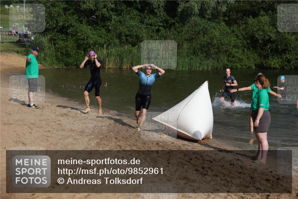 21.06.2026 - 29. Vierlanden-Triathlon Andreas Tolksdorf http://msf.ph/oto/9852961 21.06.2026 08:37:00 Schwimmen 24, 30, 63 meine-sportfotos.de