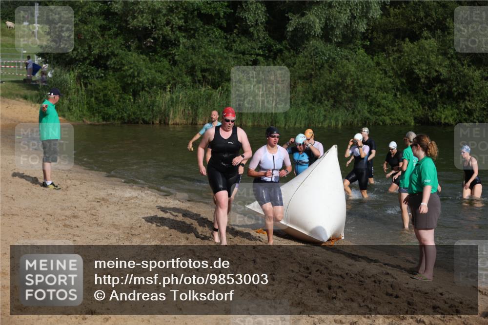 21.06.2026 - 29. Vierlanden-Triathlon Andreas Tolksdorf http://msf.ph/oto/9853003 21.06.2026 08:37:10 Schwimmen 46, 63 meine-sportfotos.de