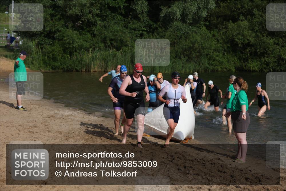 21.06.2026 - 29. Vierlanden-Triathlon Andreas Tolksdorf http://msf.ph/oto/9853009 21.06.2026 08:37:10 Schwimmen 46, 63 meine-sportfotos.de