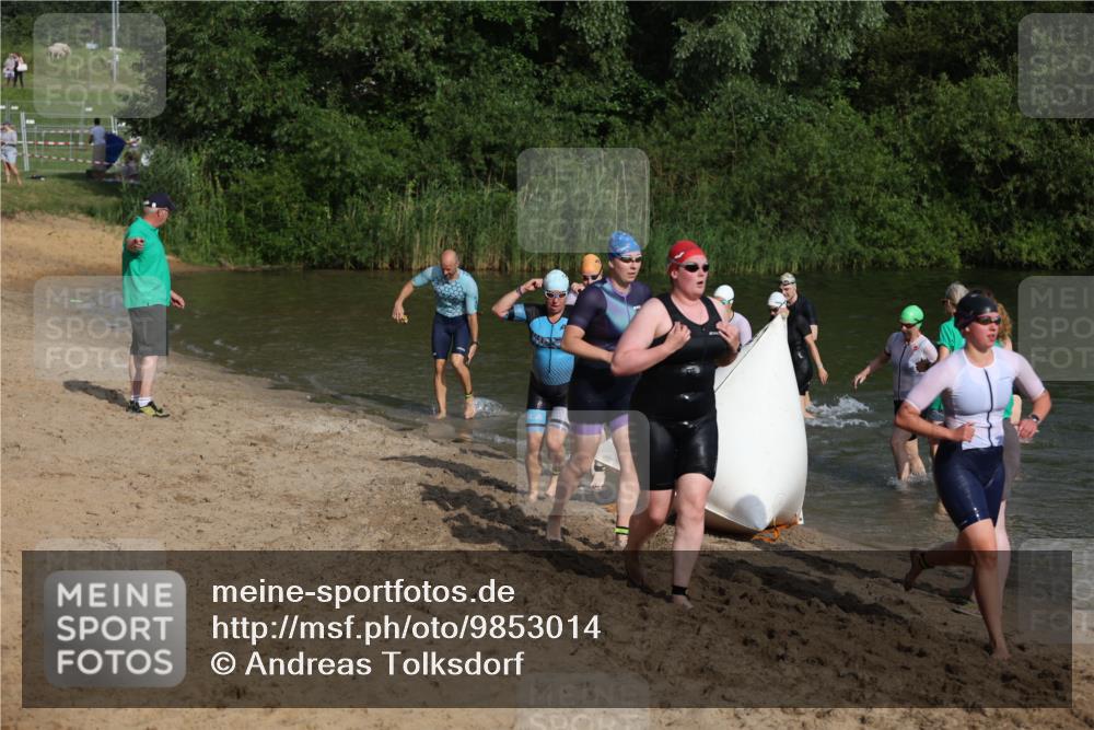 21.06.2026 - 29. Vierlanden-Triathlon Andreas Tolksdorf http://msf.ph/oto/9853014 21.06.2026 08:37:11 Schwimmen 46, 63 meine-sportfotos.de