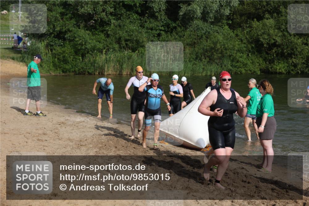 21.06.2026 - 29. Vierlanden-Triathlon Andreas Tolksdorf http://msf.ph/oto/9853015 21.06.2026 08:37:12 Schwimmen 46, 63 meine-sportfotos.de
