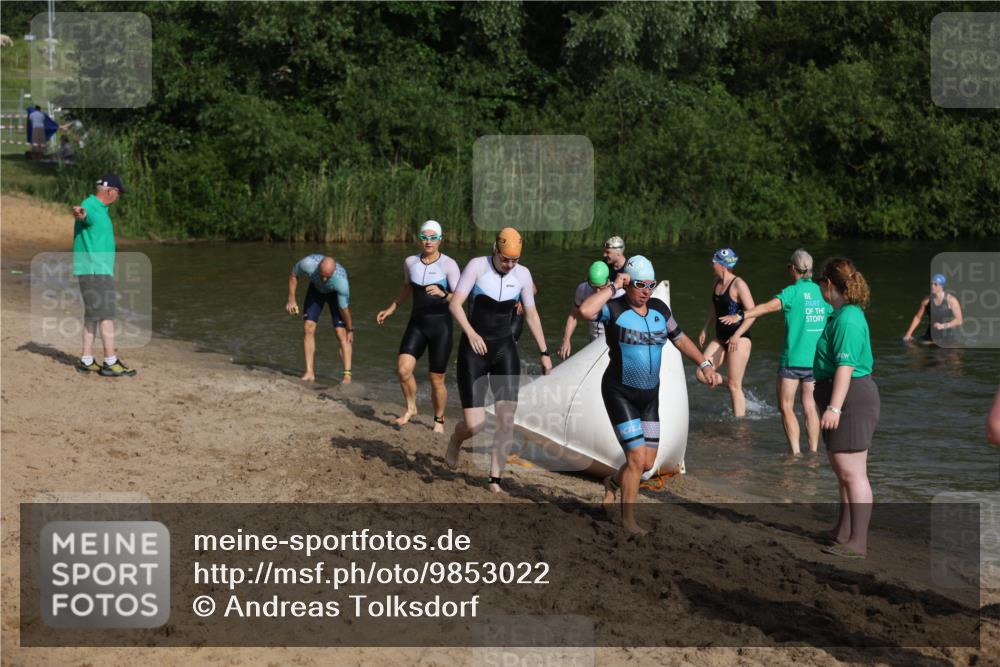 21.06.2026 - 29. Vierlanden-Triathlon Andreas Tolksdorf http://msf.ph/oto/9853022 21.06.2026 08:37:14 Schwimmen 46, 107 meine-sportfotos.de