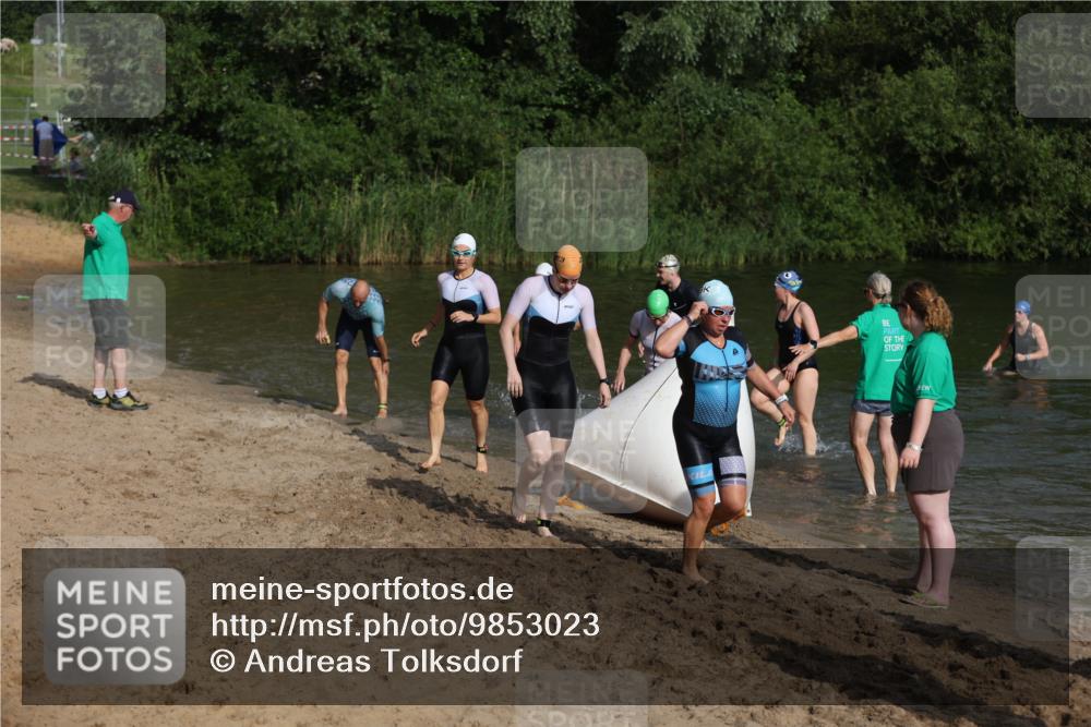 21.06.2026 - 29. Vierlanden-Triathlon Andreas Tolksdorf http://msf.ph/oto/9853023 21.06.2026 08:37:14 Schwimmen 46, 107 meine-sportfotos.de