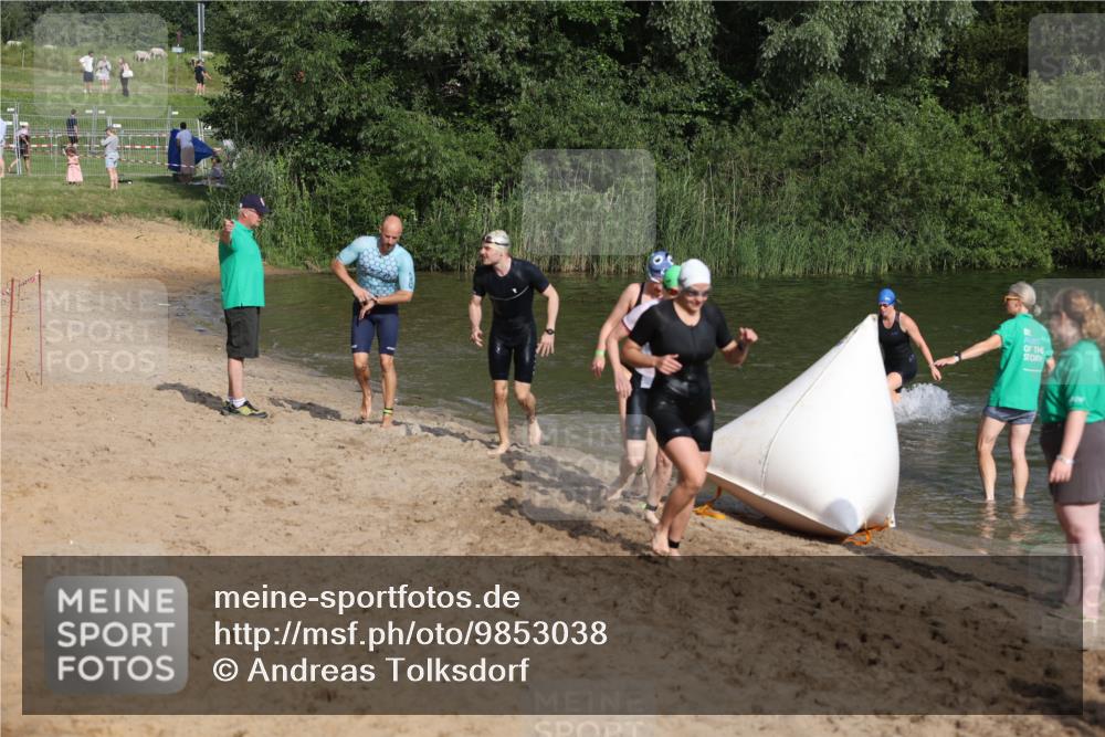 21.06.2026 - 29. Vierlanden-Triathlon Andreas Tolksdorf http://msf.ph/oto/9853038 21.06.2026 08:37:18 Schwimmen 31, 46, 107, 127 meine-sportfotos.de