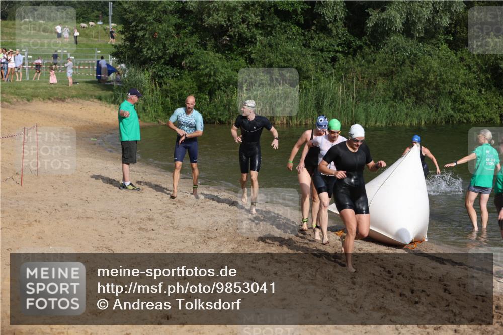 21.06.2026 - 29. Vierlanden-Triathlon Andreas Tolksdorf http://msf.ph/oto/9853041 21.06.2026 08:37:18 Schwimmen 31, 46, 107, 127 meine-sportfotos.de