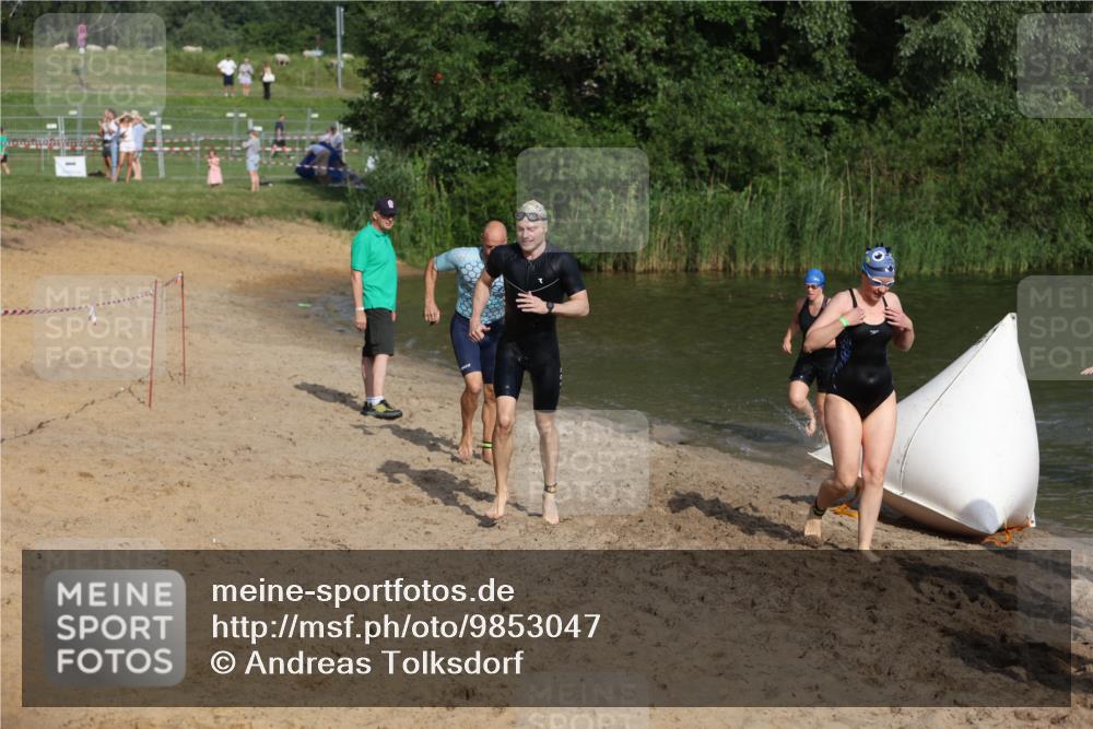 21.06.2026 - 29. Vierlanden-Triathlon Andreas Tolksdorf http://msf.ph/oto/9853047 21.06.2026 08:37:20 Schwimmen 31, 46, 107, 127 meine-sportfotos.de