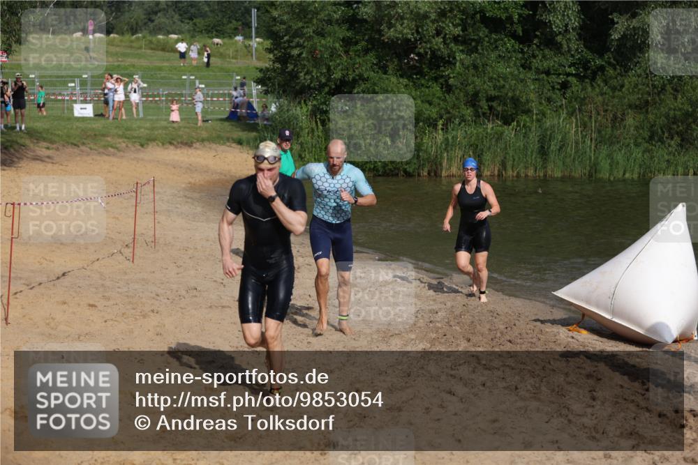 21.06.2026 - 29. Vierlanden-Triathlon Andreas Tolksdorf http://msf.ph/oto/9853054 21.06.2026 08:37:21 Schwimmen 31, 46, 107, 127 meine-sportfotos.de