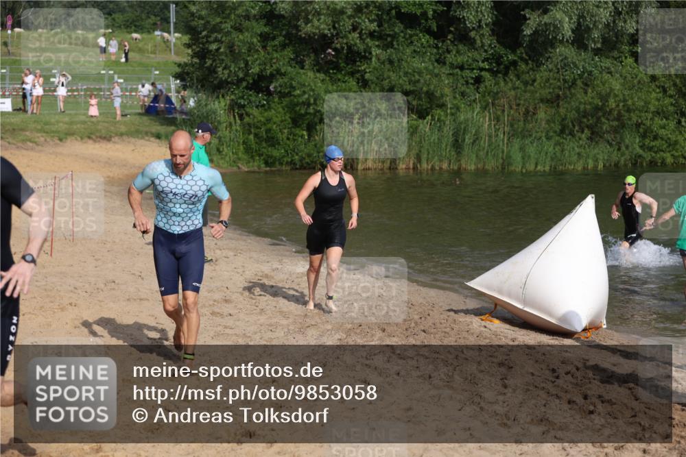 21.06.2026 - 29. Vierlanden-Triathlon Andreas Tolksdorf http://msf.ph/oto/9853058 21.06.2026 08:37:23 Schwimmen 31, 46, 107, 127 meine-sportfotos.de