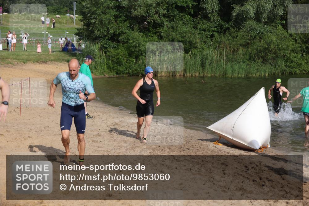 21.06.2026 - 29. Vierlanden-Triathlon Andreas Tolksdorf http://msf.ph/oto/9853060 21.06.2026 08:37:23 Schwimmen 31, 46, 107, 127 meine-sportfotos.de