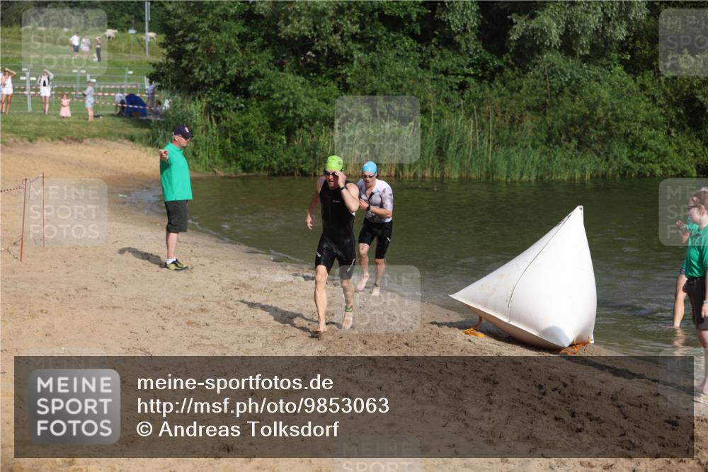 21.06.2026 - 29. Vierlanden-Triathlon Andreas Tolksdorf http://msf.ph/oto/9853063 21.06.2026 08:37:27 Schwimmen 31, 107, 127 meine-sportfotos.de
