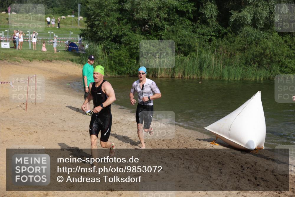 21.06.2026 - 29. Vierlanden-Triathlon Andreas Tolksdorf http://msf.ph/oto/9853072 21.06.2026 08:37:28 Schwimmen 31, 36, 107, 127 meine-sportfotos.de