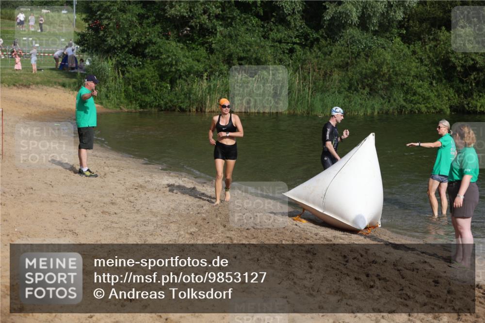 21.06.2026 - 29. Vierlanden-Triathlon Andreas Tolksdorf http://msf.ph/oto/9853127 21.06.2026 08:37:53 Schwimmen 13, 37 meine-sportfotos.de