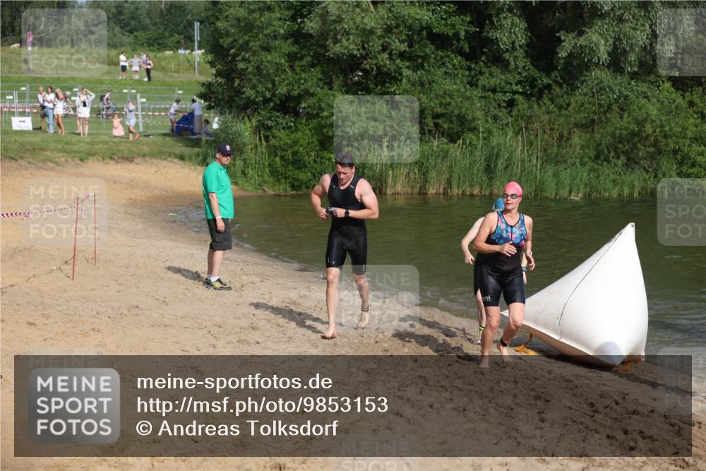 21.06.2026 - 29. Vierlanden-Triathlon Andreas Tolksdorf http://msf.ph/oto/9853153 21.06.2026 08:38:02 Schwimmen 13, 37 meine-sportfotos.de
