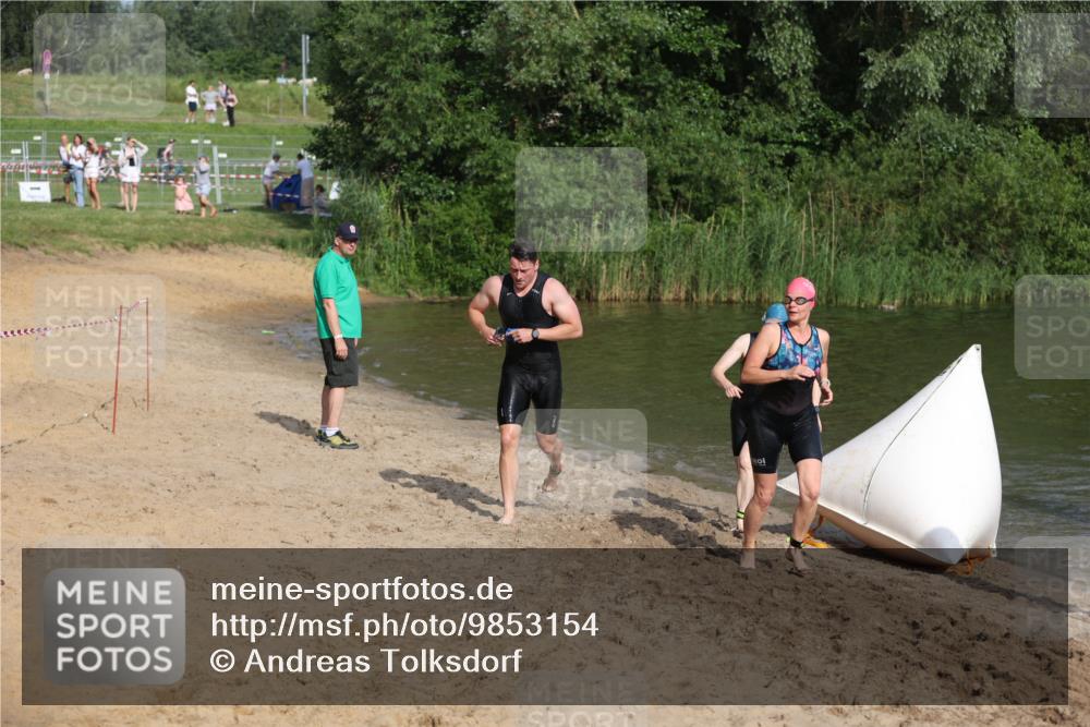21.06.2026 - 29. Vierlanden-Triathlon Andreas Tolksdorf http://msf.ph/oto/9853154 21.06.2026 08:38:02 Schwimmen 13, 37 meine-sportfotos.de