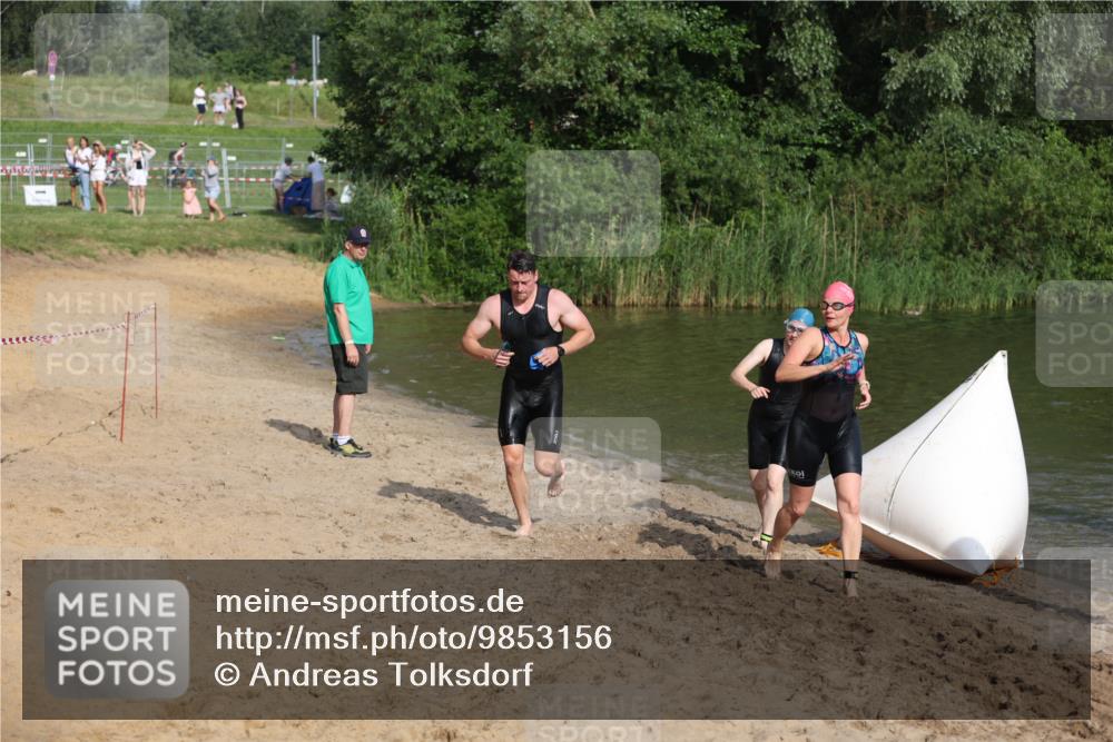 21.06.2026 - 29. Vierlanden-Triathlon Andreas Tolksdorf http://msf.ph/oto/9853156 21.06.2026 08:38:02 Schwimmen 13, 37 meine-sportfotos.de