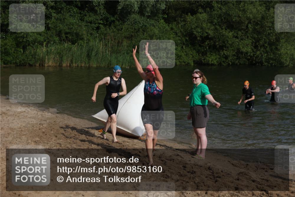 21.06.2026 - 29. Vierlanden-Triathlon Andreas Tolksdorf http://msf.ph/oto/9853160 21.06.2026 08:38:03 Schwimmen 13, 37 meine-sportfotos.de
