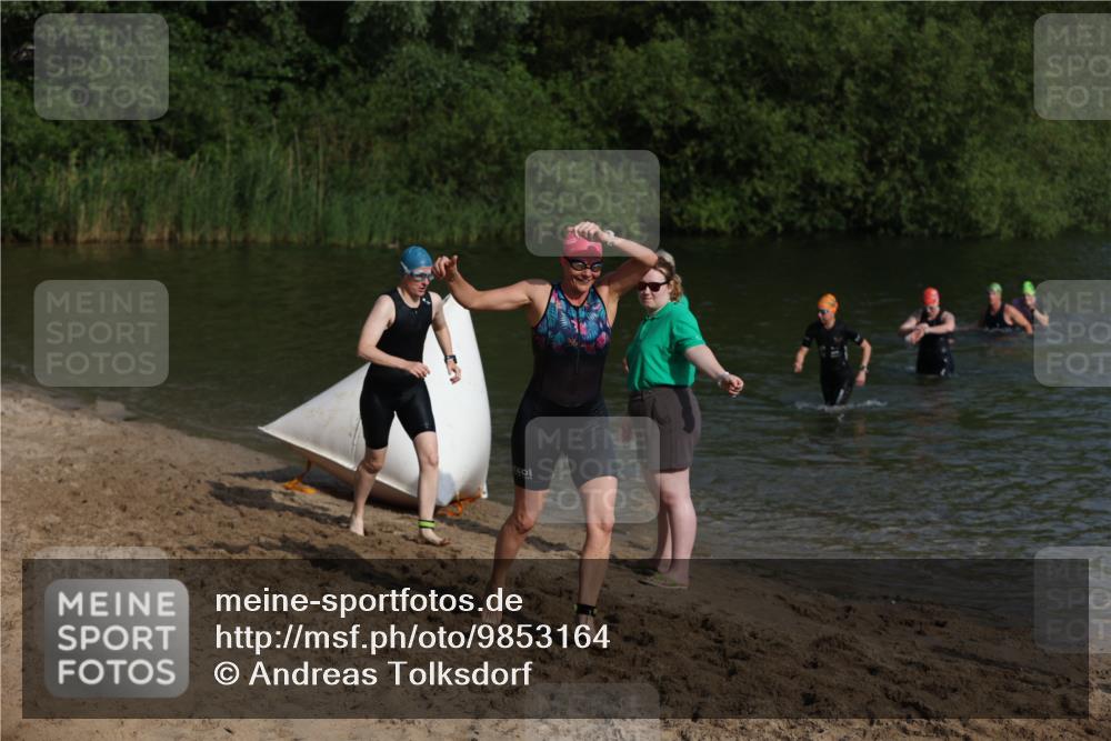 21.06.2026 - 29. Vierlanden-Triathlon Andreas Tolksdorf http://msf.ph/oto/9853164 21.06.2026 08:38:03 Schwimmen 13, 37 meine-sportfotos.de