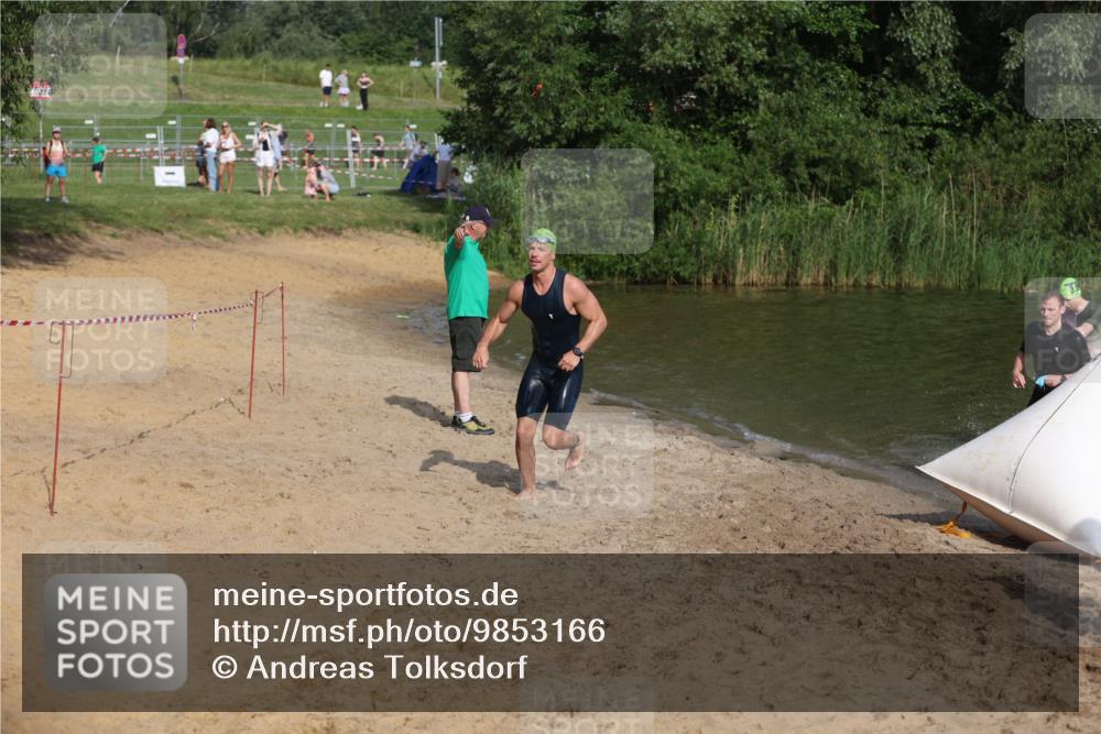 21.06.2026 - 29. Vierlanden-Triathlon Andreas Tolksdorf http://msf.ph/oto/9853166 21.06.2026 08:38:14 Schwimmen 12, 45, 76, 77 meine-sportfotos.de