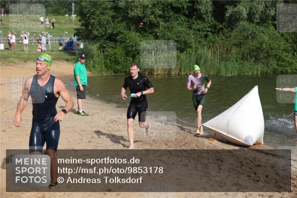 21.06.2026 - 29. Vierlanden-Triathlon Andreas Tolksdorf http://msf.ph/oto/9853178 21.06.2026 08:38:16 Schwimmen 12, 45, 57, 76, 77 meine-sportfotos.de