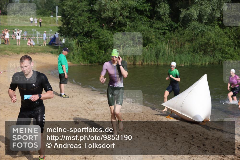 21.06.2026 - 29. Vierlanden-Triathlon Andreas Tolksdorf http://msf.ph/oto/9853190 21.06.2026 08:38:18 Schwimmen 12, 45, 57, 76, 77 meine-sportfotos.de