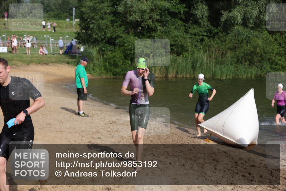 21.06.2026 - 29. Vierlanden-Triathlon Andreas Tolksdorf http://msf.ph/oto/9853192 21.06.2026 08:38:18 Schwimmen 12, 45, 57, 76, 77 meine-sportfotos.de