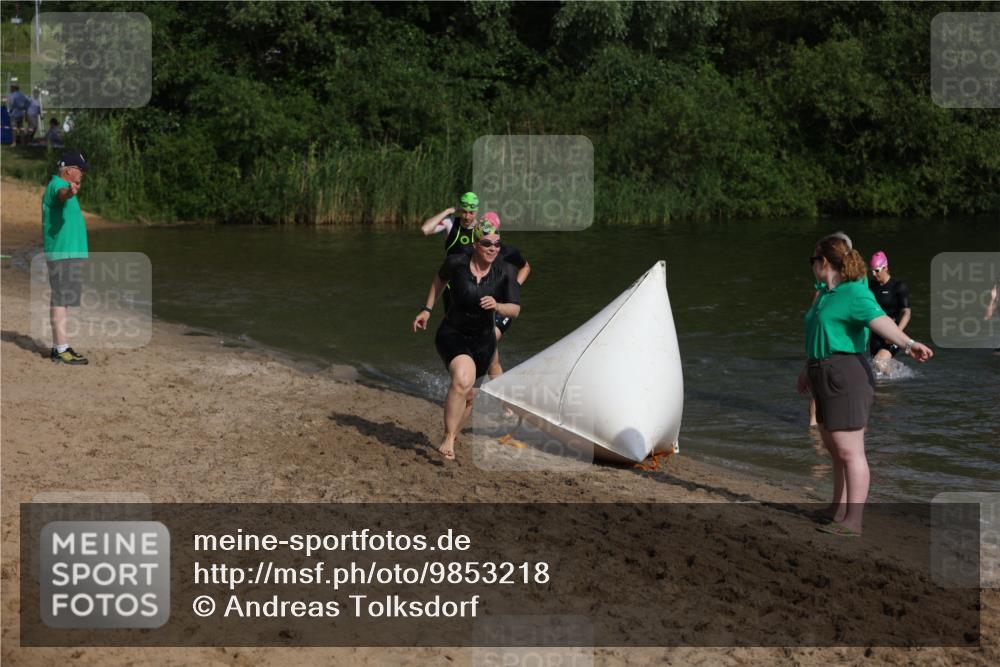21.06.2026 - 29. Vierlanden-Triathlon Andreas Tolksdorf http://msf.ph/oto/9853218 21.06.2026 08:38:46 Schwimmen 60, 82 meine-sportfotos.de