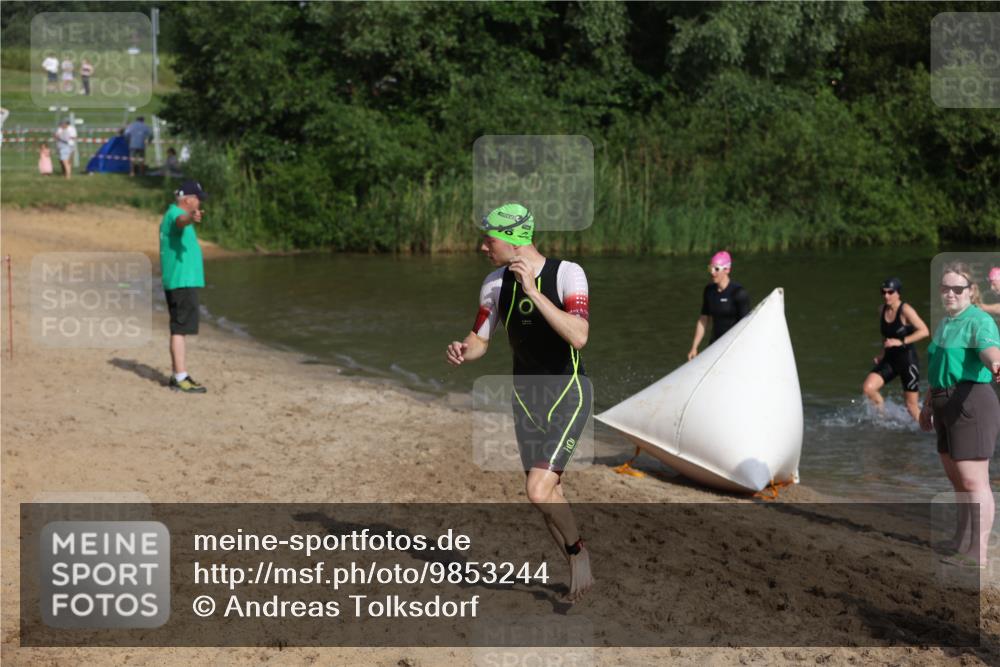 21.06.2026 - 29. Vierlanden-Triathlon Andreas Tolksdorf http://msf.ph/oto/9853244 21.06.2026 08:38:50 Schwimmen 60, 61, 82 meine-sportfotos.de