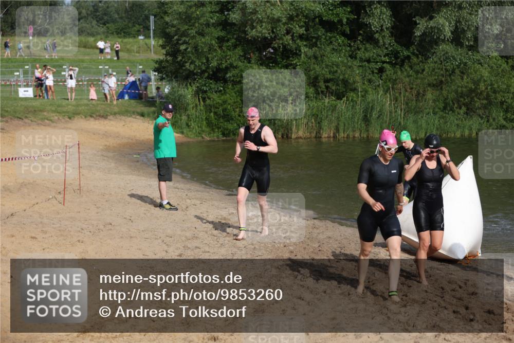 21.06.2026 - 29. Vierlanden-Triathlon Andreas Tolksdorf http://msf.ph/oto/9853260 21.06.2026 08:38:56 Schwimmen 61, 82 meine-sportfotos.de