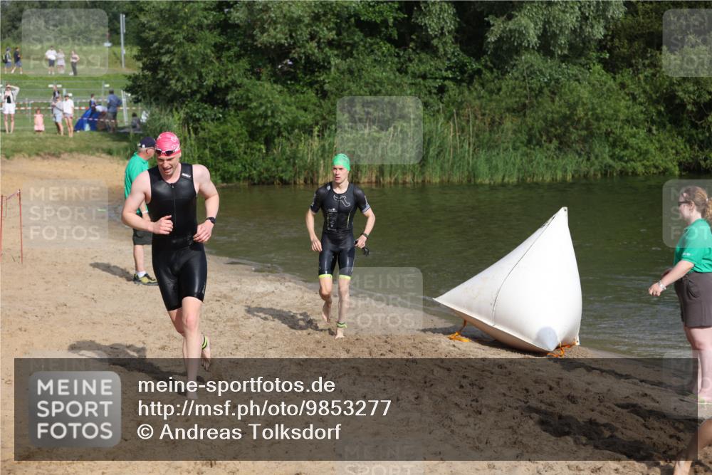 21.06.2026 - 29. Vierlanden-Triathlon Andreas Tolksdorf http://msf.ph/oto/9853277 21.06.2026 08:38:58 Schwimmen 10, 61, 82 meine-sportfotos.de